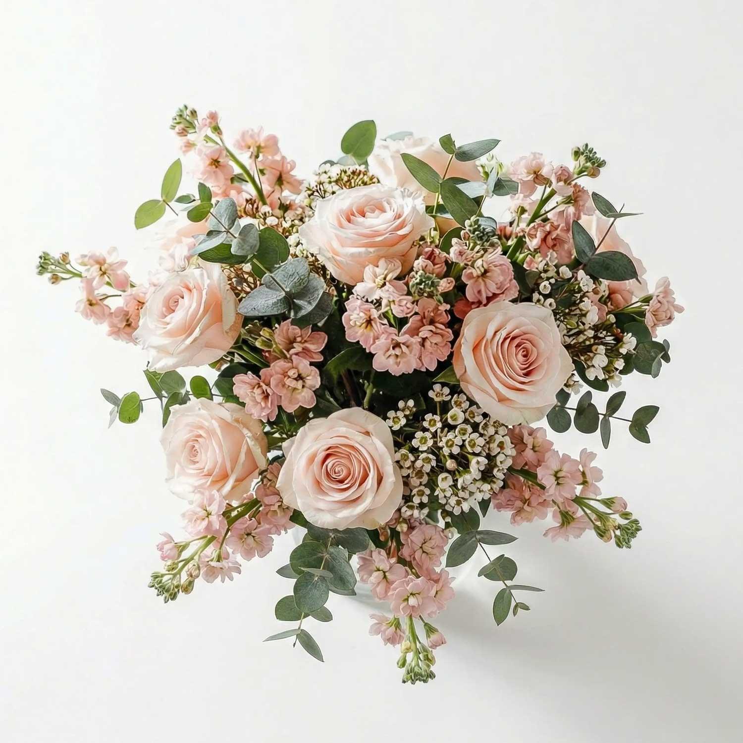 The Linen Luxury Bouquet - Image 3